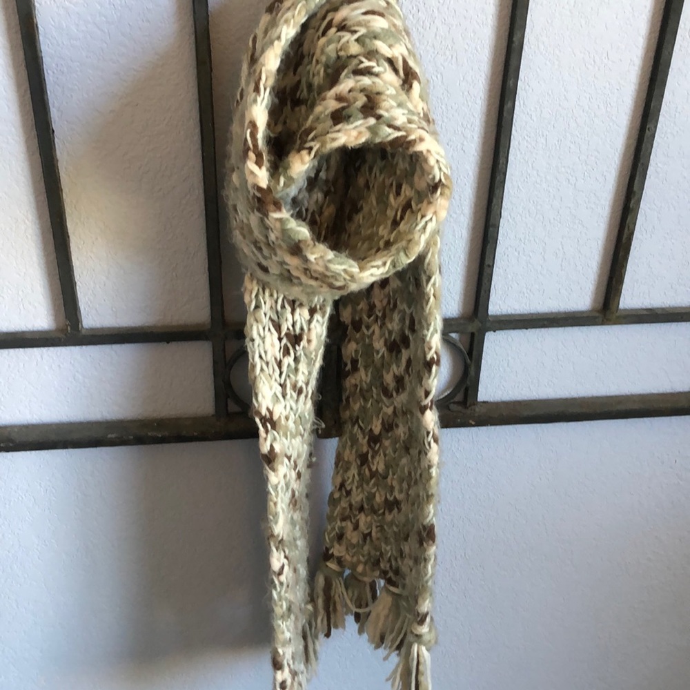 Chunky knit scarf